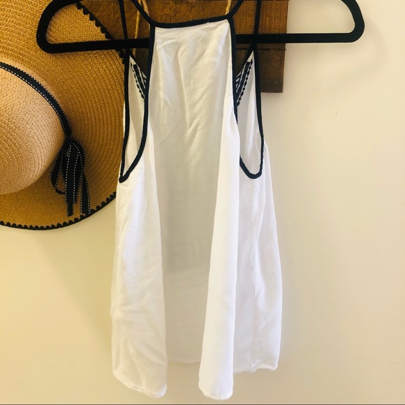 Embroidered flowy boho top - Picture 4 of 4